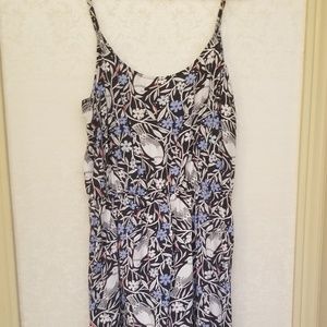 Old Navy Dresses - Short summer dress Old Navy Dresses - Short summer dress